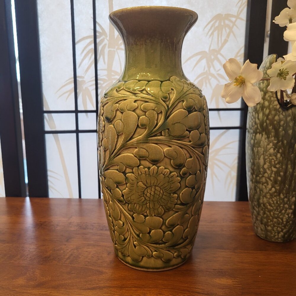Beautiful Mid Century Red Wing Pottery Vase #1216 Magnolia Line